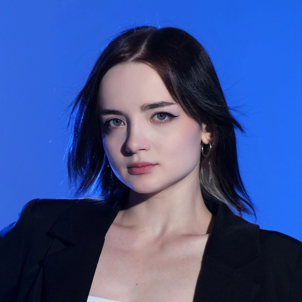 Логинова Настя.png